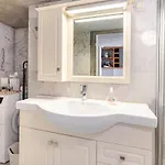 Διαμέρισμα Cozy - New Kitchen - Center By The Royal Palace